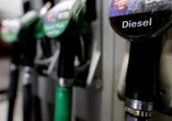 Benzina: verde sale a 1,588 euro, massimi da oltre un anno