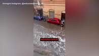 Bomba d'acqua a Roma, strade allagate vicino al Vaticano