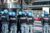 'Picchiata da polizia durante carica' terza denuncia a Torino