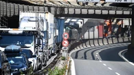 Chiuso tratto dell'A10 a Genova per un camion ribaltato