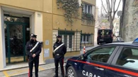 ++ Un altro morto per il taser, 41enne colpito a Genova ++