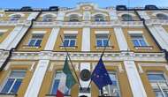 Bandiere a mezz'asta sull' ambasciata italiana a Kiev