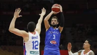 Basket: Belinelli posta foto maglie e ricordi della sua carriera