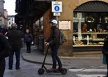 Assosharing, 'bene stop casco maggiorenni su monopattini'