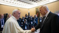 Trump, 'il Papa riposi in pace, che Dio lo benedica'