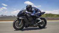 Yamaha R1 Race 2025 pronta ad aggredire ogni pista