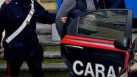 Latitante arrestato mentre pranza al ristorante sul mare