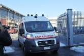 Incidente lavoro, due operai cadono da tetto, uno è morto