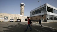Media Yemen, Riad sta attaccando l'aeroporto internazionale di Sana'a