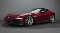 La Ferrari presenta la 12 Cilindri manuale