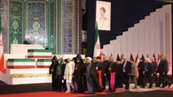 Iran, salma di Ali Khamenei giunta alla Grande Moschea per i funerali
