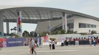 Mondiali, barbieri regalano tagli di capelli e sorrisi allo stadio di Los Angeles