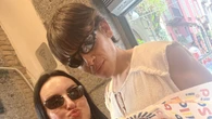 Arisa balla in pizzeria a Napoli sulle note di 'La Costiera Amalfitana'