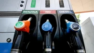 Mimit, proseguono i ribassi. Self benzina a 1,804 euro al litro, gasolio a 1,882