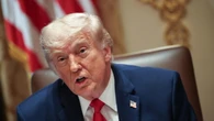 Trump, 'abbiamo colpito duramente l'Iran in onore dei soldati caduti'