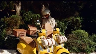 Vespa e Gigi Saint Tropez firmano una serie speciale ispirata all'estate