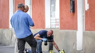 Agguato a Chivasso, dopo la sparatoria aggredito un giornalista