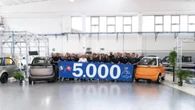 Microlino raggiunge quota 5.000 vetture prodotte con una one-off realizzata a mano