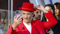 L'ironia di Fiorello, 'tutti contro Amadeus'