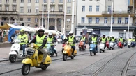 Gli 80 anni della Vespa, una festa a Roma con parata per le strade