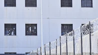 Ragazzo cerca di impiccarsi in carcere minori, salvato da agenti