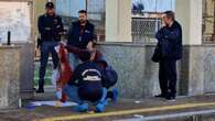 Capotreno accoltellato a Genova, aggressore patteggia tre anni