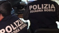 A 70 anni con oltre 5 chili di droga in valigia, arrestata 'nonna coca'