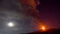 Etna: attività stromboliana e debole emissione cenere lavica