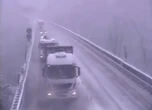 Neve sulla A6, auto contro il guardrail tra Altare e Millesimo