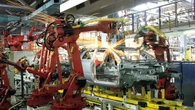 Crif, finanziamenti auto in lieve calo nel 2025, usato e giovani sostengono il mercato