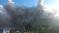 Stromboli, intensa nube cenere lavica su sciara del fuoco