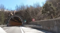 A24: chiusure notturne Traforo del Gran Sasso