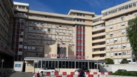 Un 17enne colpito alla testa con tirapugni in discoteca, è grave