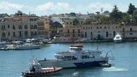 Incidente a Ischia, motonave trascinata da una nave veloce in partenza