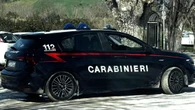 Cade da tre metri mentre lavora in nero, imprenditori lo abbandonano in strada