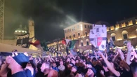Calcio: Ascoli, 15mila in piazza nella notte per festeggiare la promozione in B