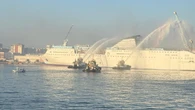Incendio su una nave in cantiere nel porto di Napoli, nessun ferito