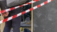 Crolla la parete che stava demolendo, operaio muore travolto nel Bresciano