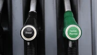 Mimit, prezzo carburanti in lieve calo, benzina 1,919 euro
