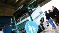Volvo Trucks e Geopop insieme in See and Be Seen: la Sicurezza incontra l'Educazione