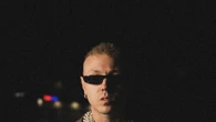 Lazza da record, il suo Re Mida unico album in top 100 Fimi da 377 settimane