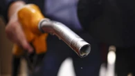 Poco mosso il prezzo medio al self: benzina a 1,943 al litro, gasolio a 1,978 euro