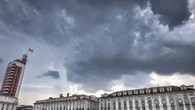 Caldo, breve temporale su Torino, proseguono interventi per blackout