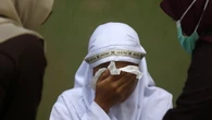 In Indonesia fustigazione pubblica di due uomini e due donne ad Aceh