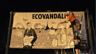 Manifesti Extinction Rebellion a Torino, ecovandalo è chi produce armi