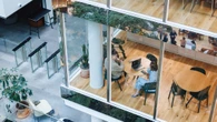 Tre secoli in ufficio: dalla scrivania del 1726 allo smart working con l'AI