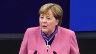 Il ritratto di Angela Merkel tra le opere della Cancelleria federale tedesca