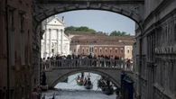 Boom di visitatori alla Biennale Arte, in 10mila nel primo giorno d'apertura