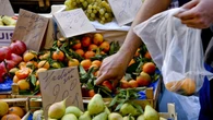 Istat, vendite al dettaglio a marzo +0,8% sul mese, +3,7% sull'anno