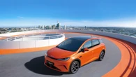 BYD porta in Europa la Dolphin G DM-i, ibrida compatta da oltre 1.000 km